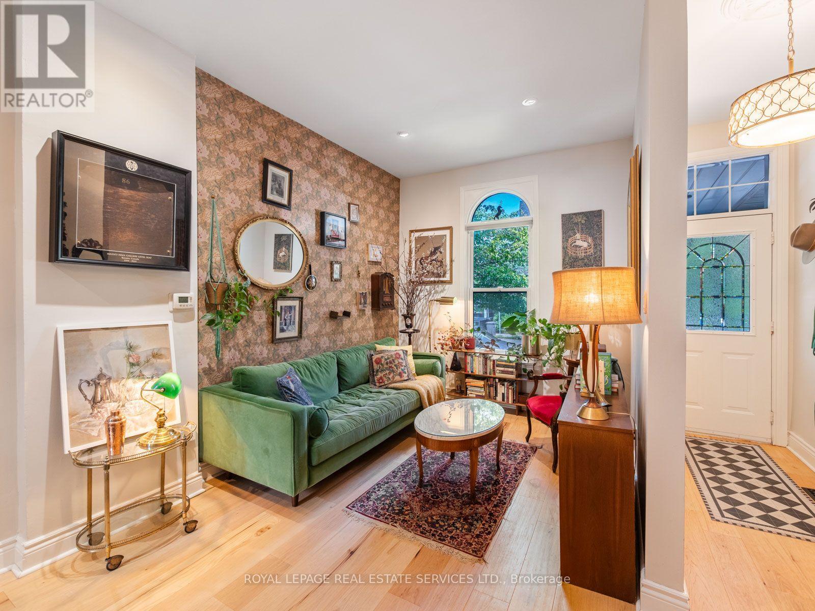 179 Hallam Street Property Photo 1
