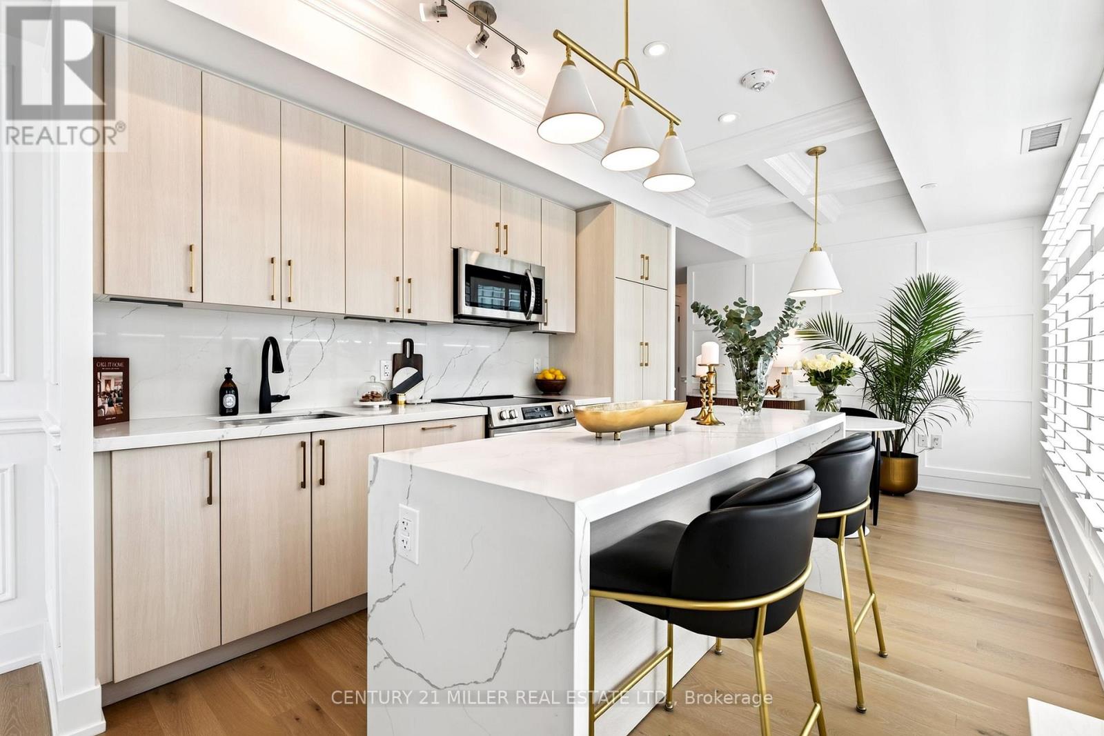 702 - 2450 Old Bronte Road Property Photo 10