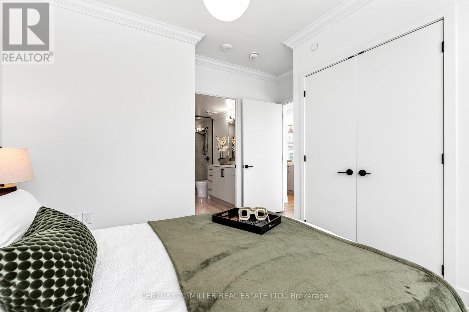702 - 2450 Old Bronte Road Property Photo 15