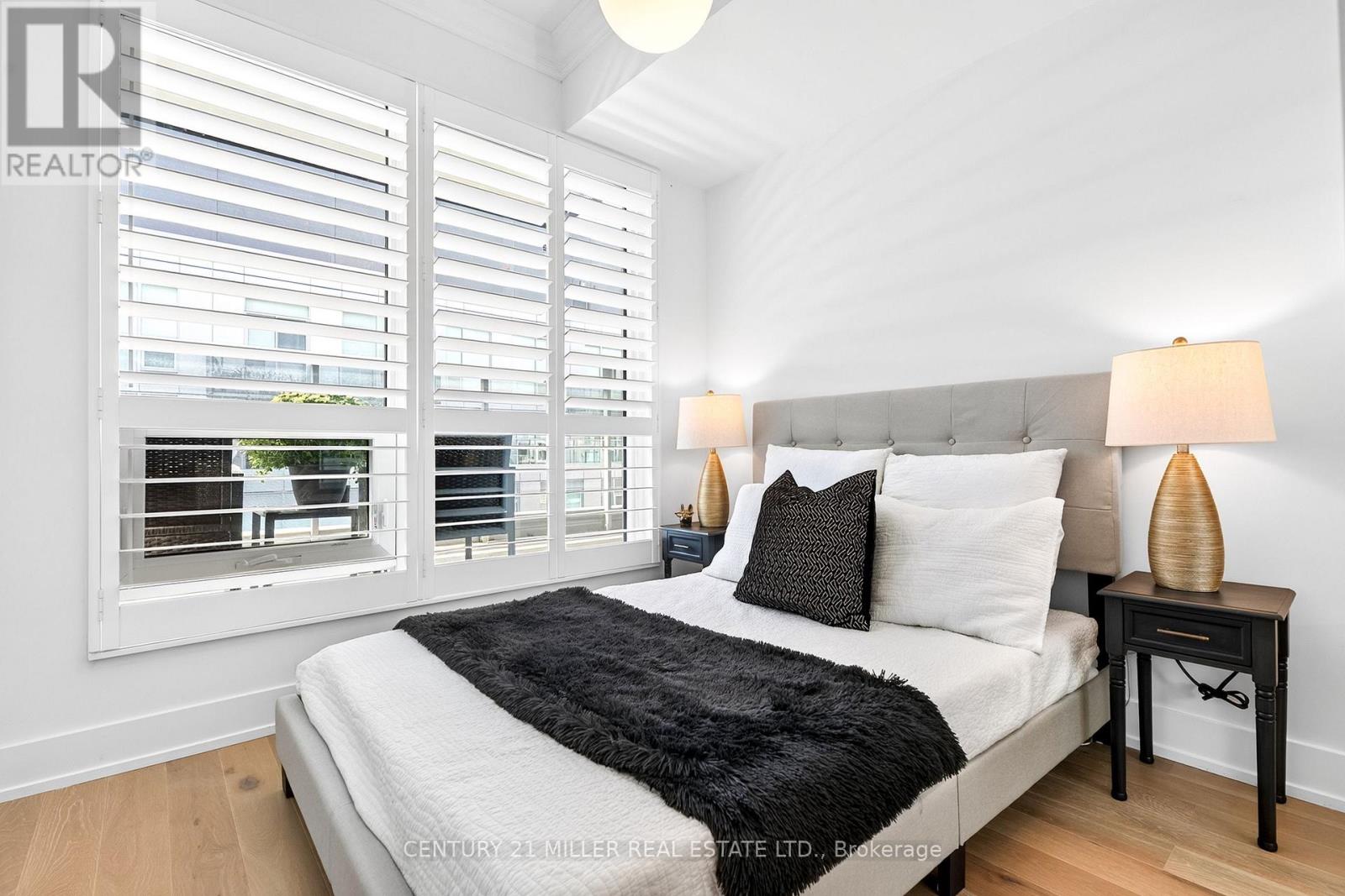 702 - 2450 Old Bronte Road Property Photo 18