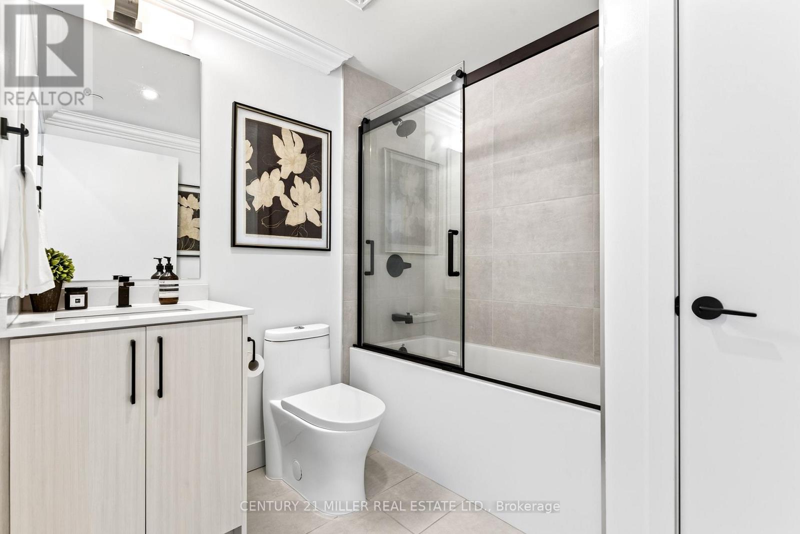 702 - 2450 Old Bronte Road Property Photo 19