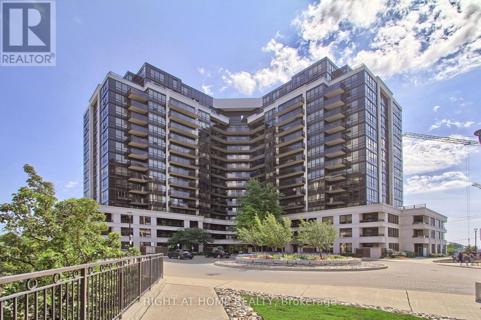 PH04 - 1060 SHEPPARD AVENUE W Property Photo 1