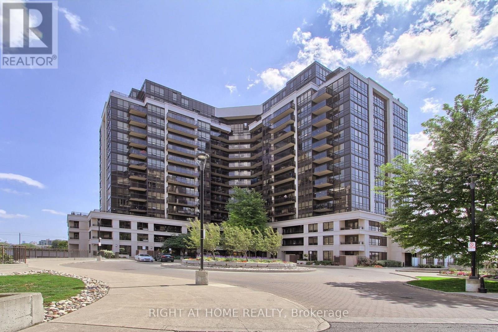 Ph04 - 1060 Sheppard Avenue W Property Photo 2