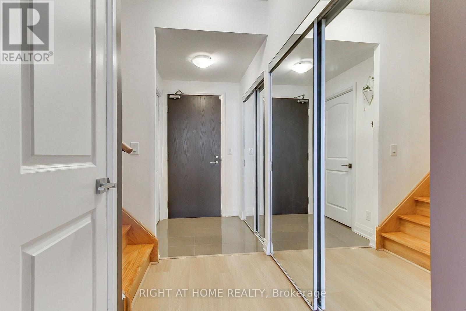 Ph04 - 1060 Sheppard Avenue W Property Photo 11