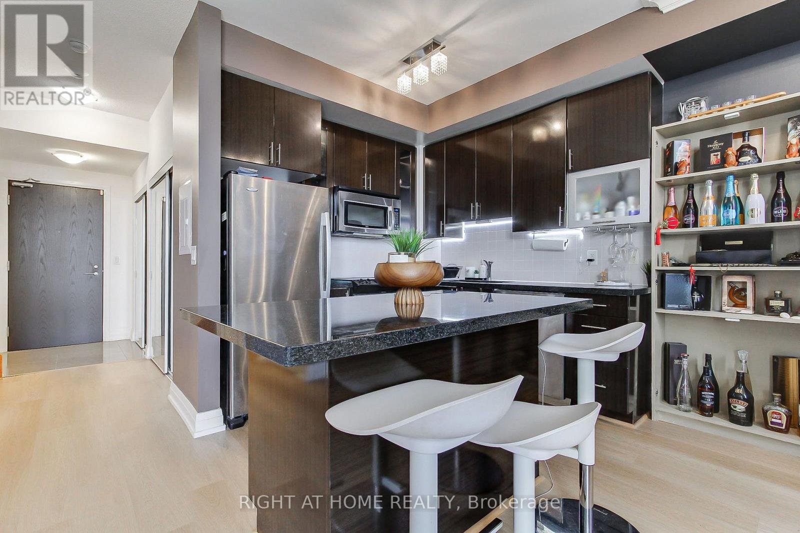Ph04 - 1060 Sheppard Avenue W Property Photo 12