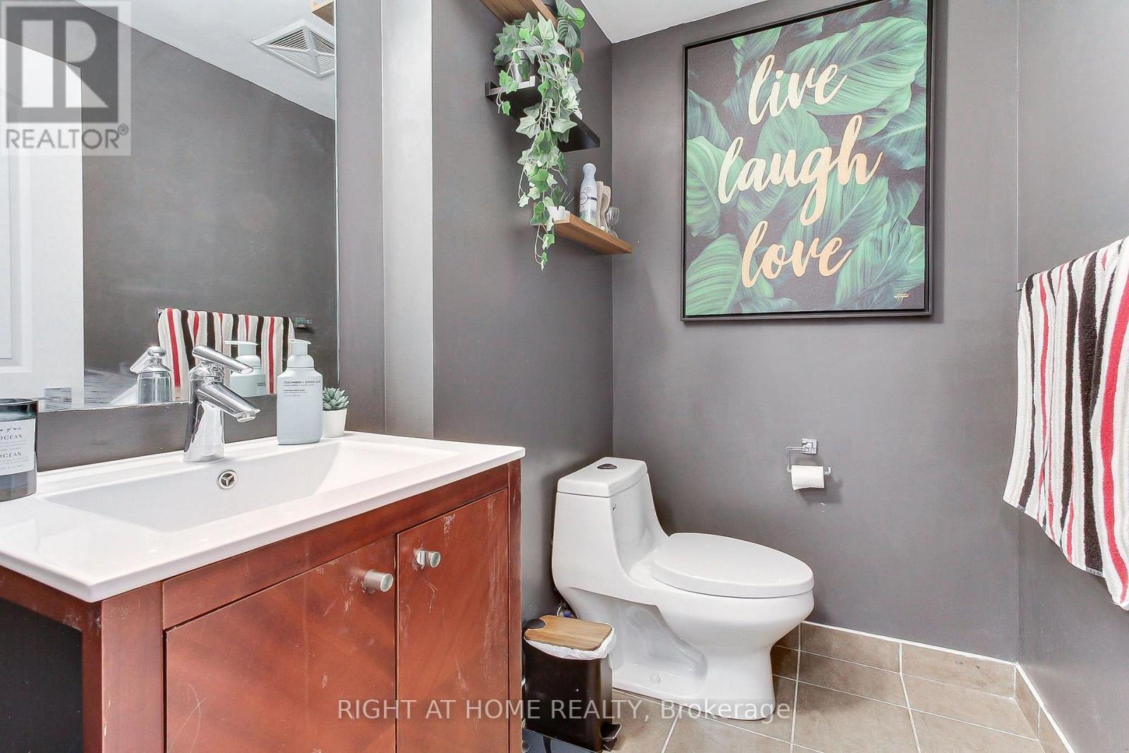 Ph04 - 1060 Sheppard Avenue W Property Photo 20