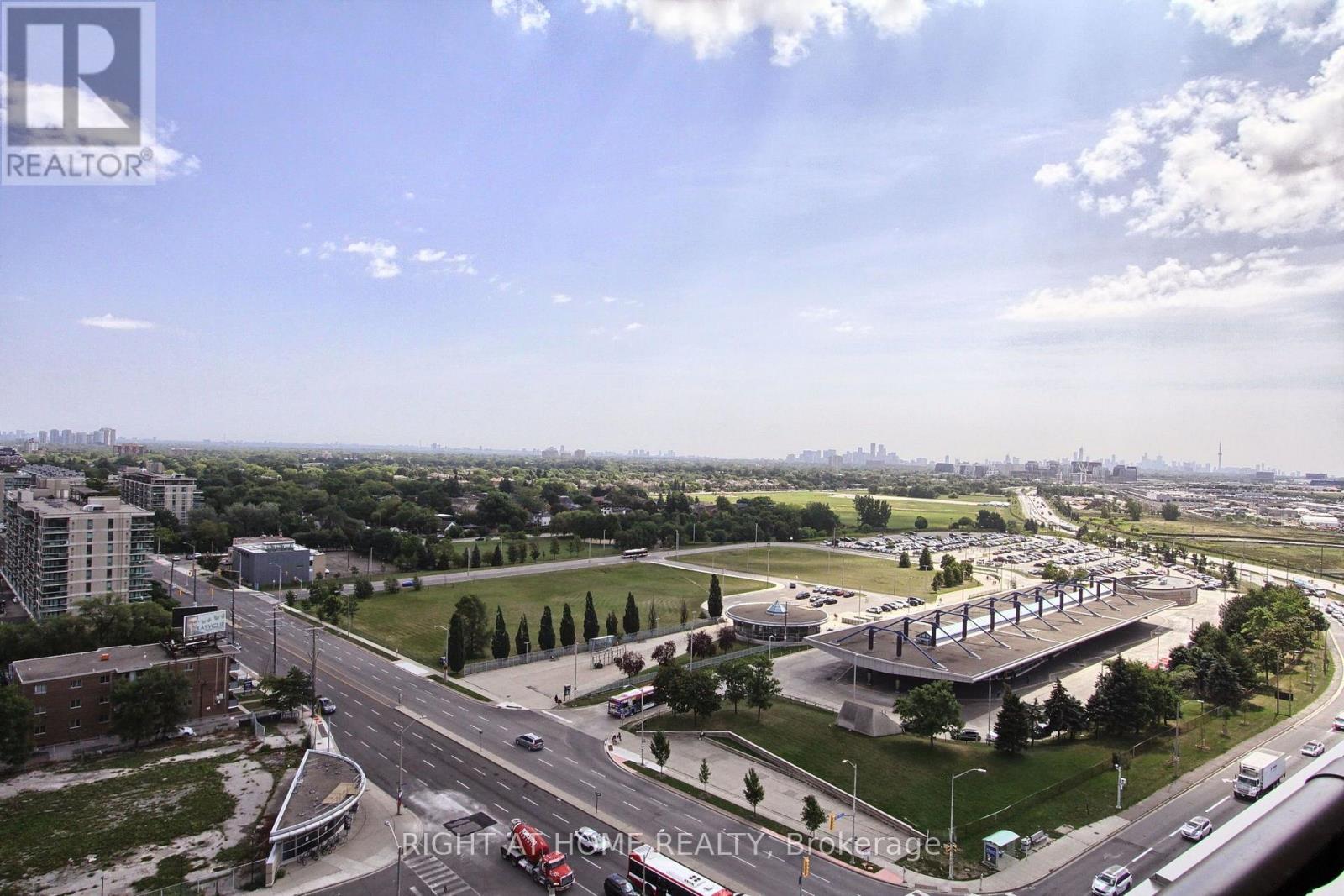 Ph04 - 1060 Sheppard Avenue W Property Photo 24