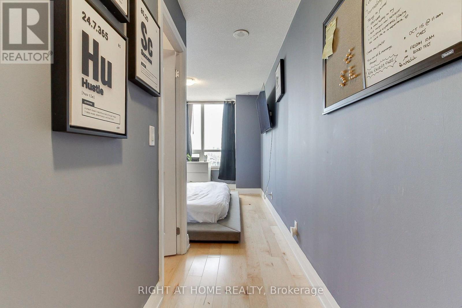 Ph04 - 1060 Sheppard Avenue W Property Photo 32