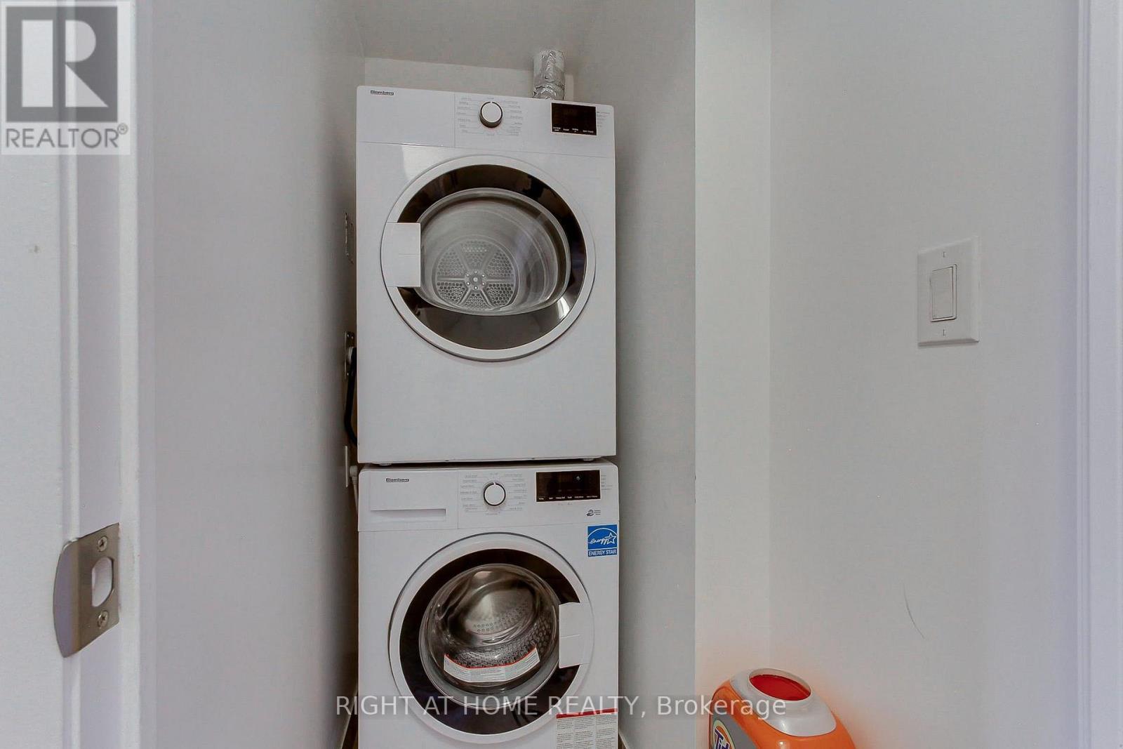 Ph04 - 1060 Sheppard Avenue W Property Photo 37