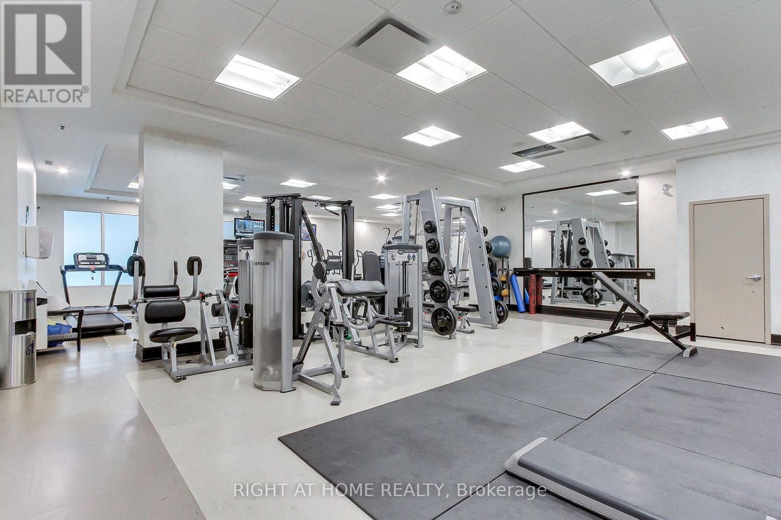 Ph04 - 1060 Sheppard Avenue W Property Photo 38