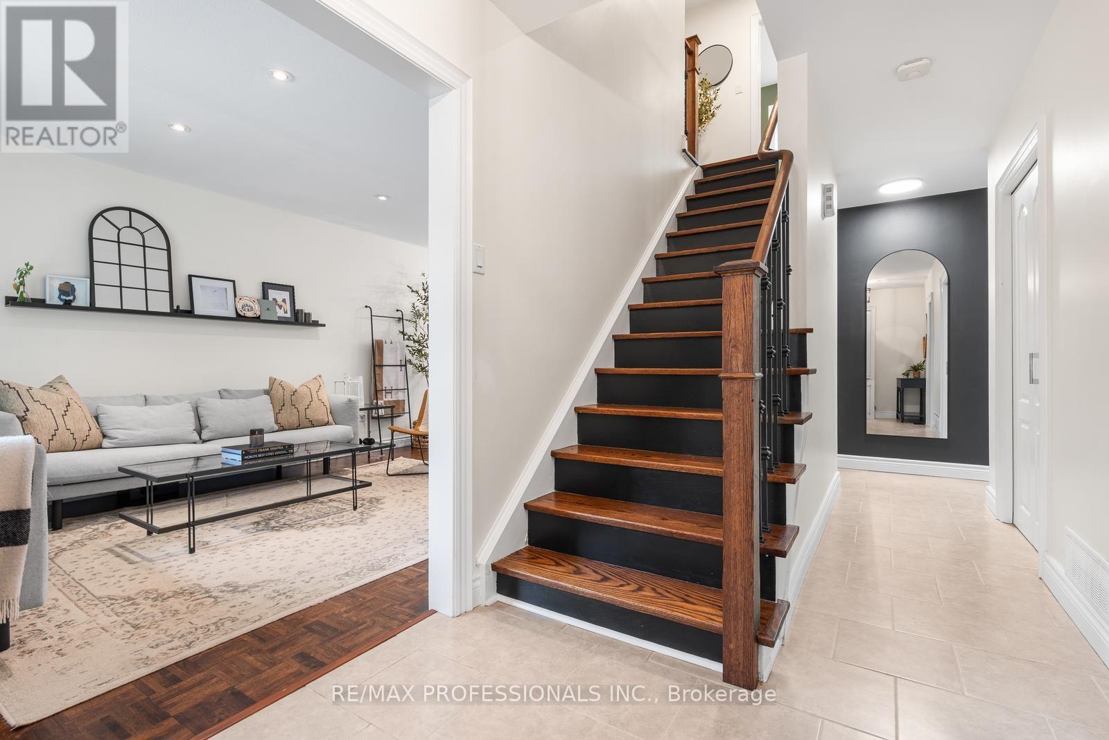 37 Birchleaf Crescent Property Photo 2