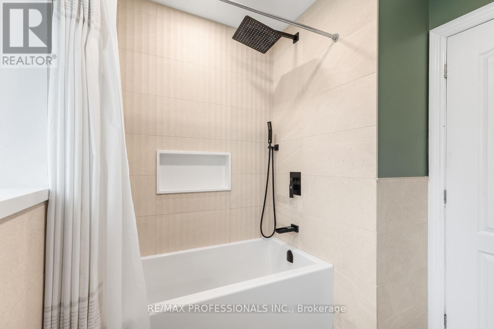 37 Birchleaf Crescent Property Photo 23