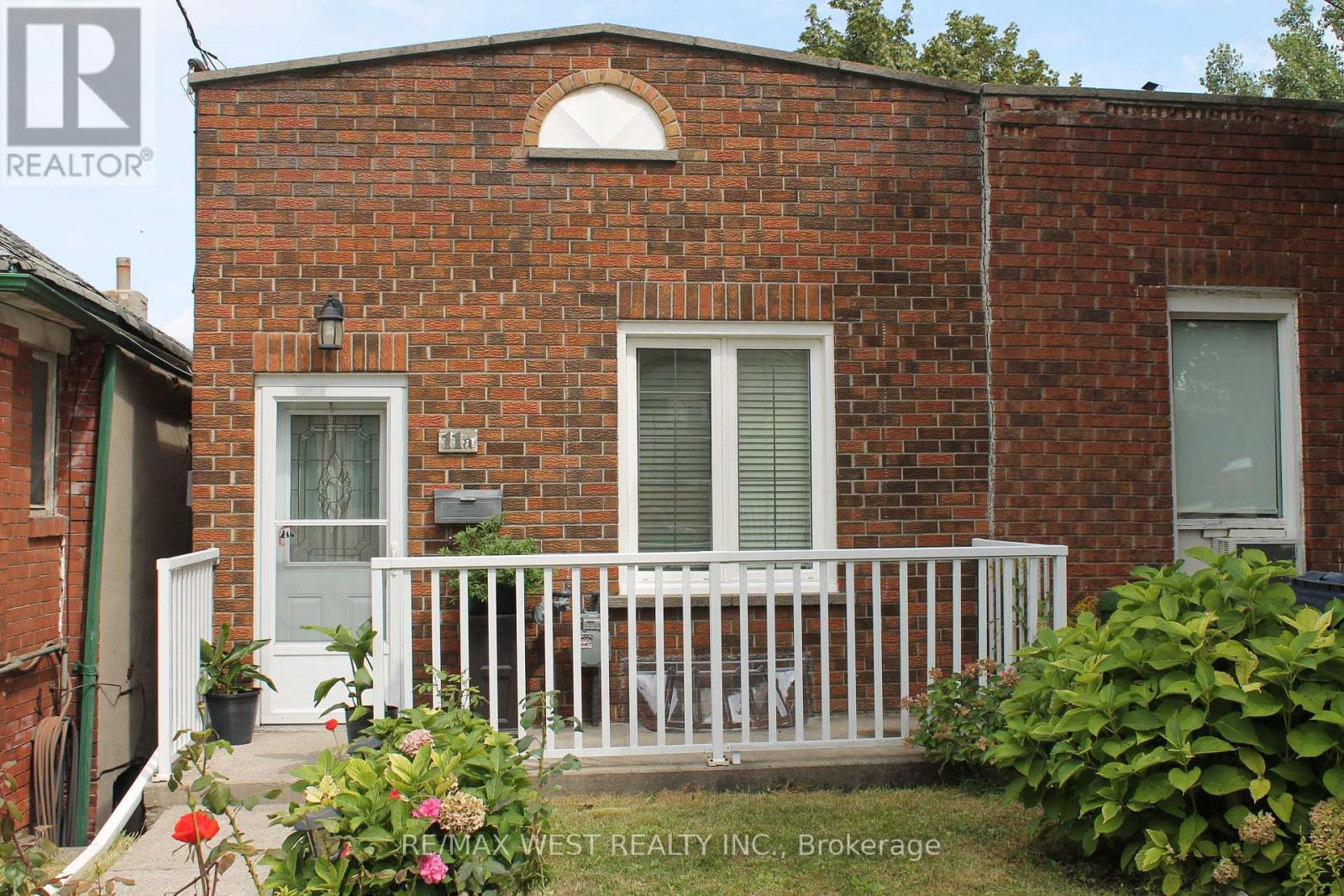 11A WOODCROFT CRESCENT Property Photo 1