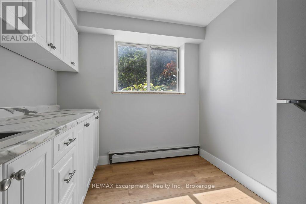 103 - 2393 New Street Property Photo 10