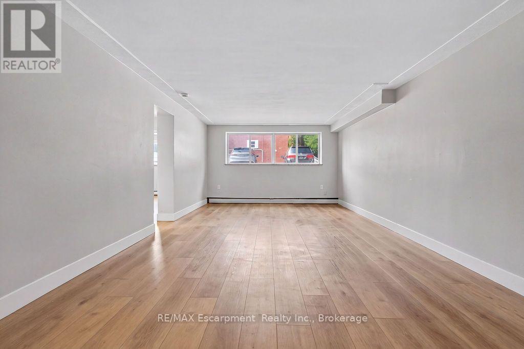 103 - 2393 New Street Property Photo 14
