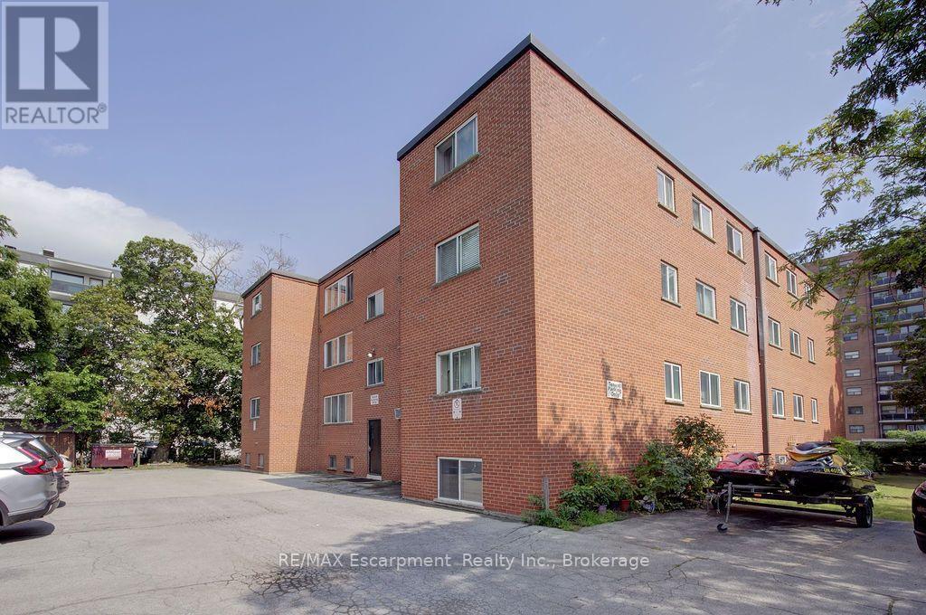 103 - 2393 New Street Property Photo 19