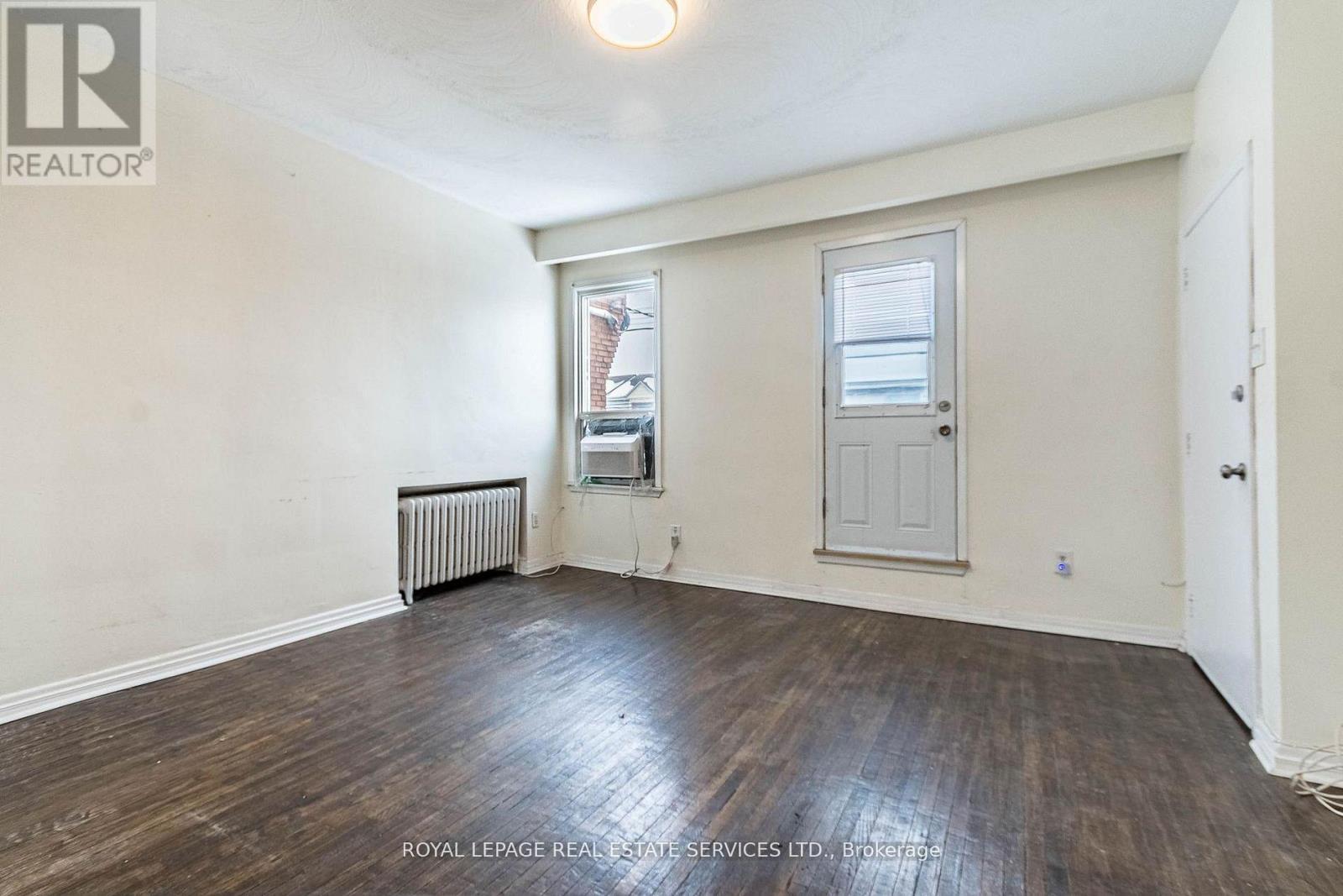 1160 Dufferin Street Property Photo 7