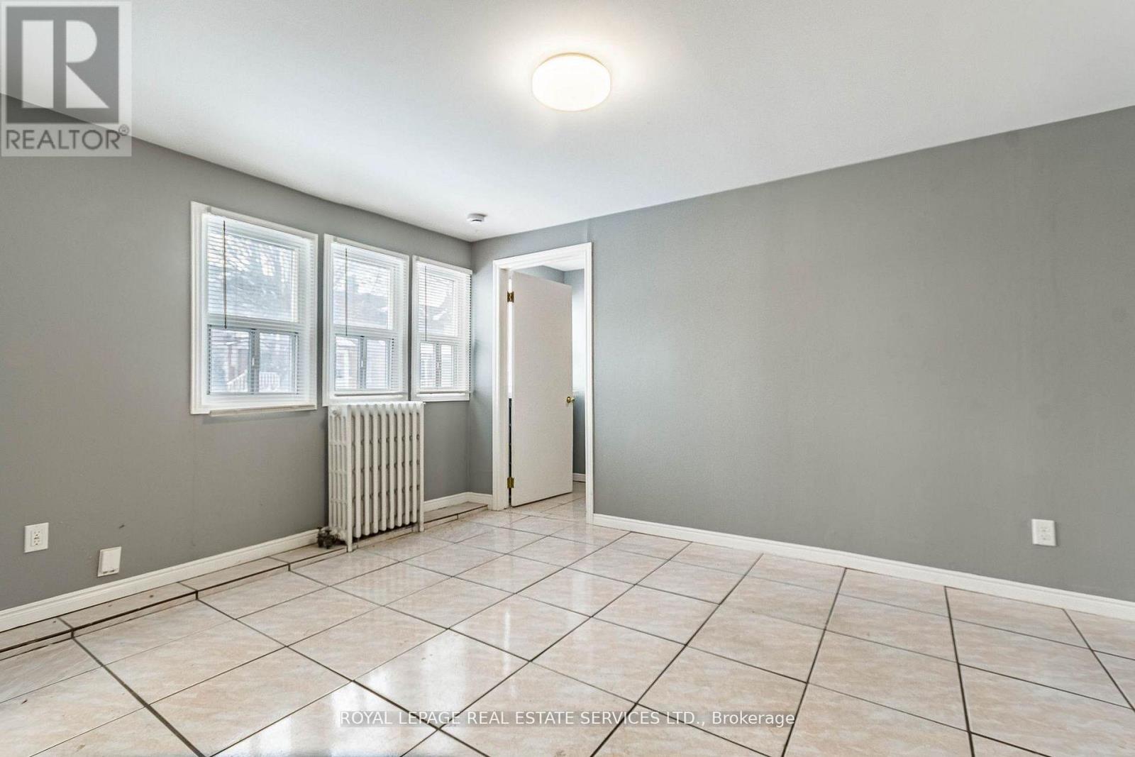 1160 Dufferin Street Property Photo 15