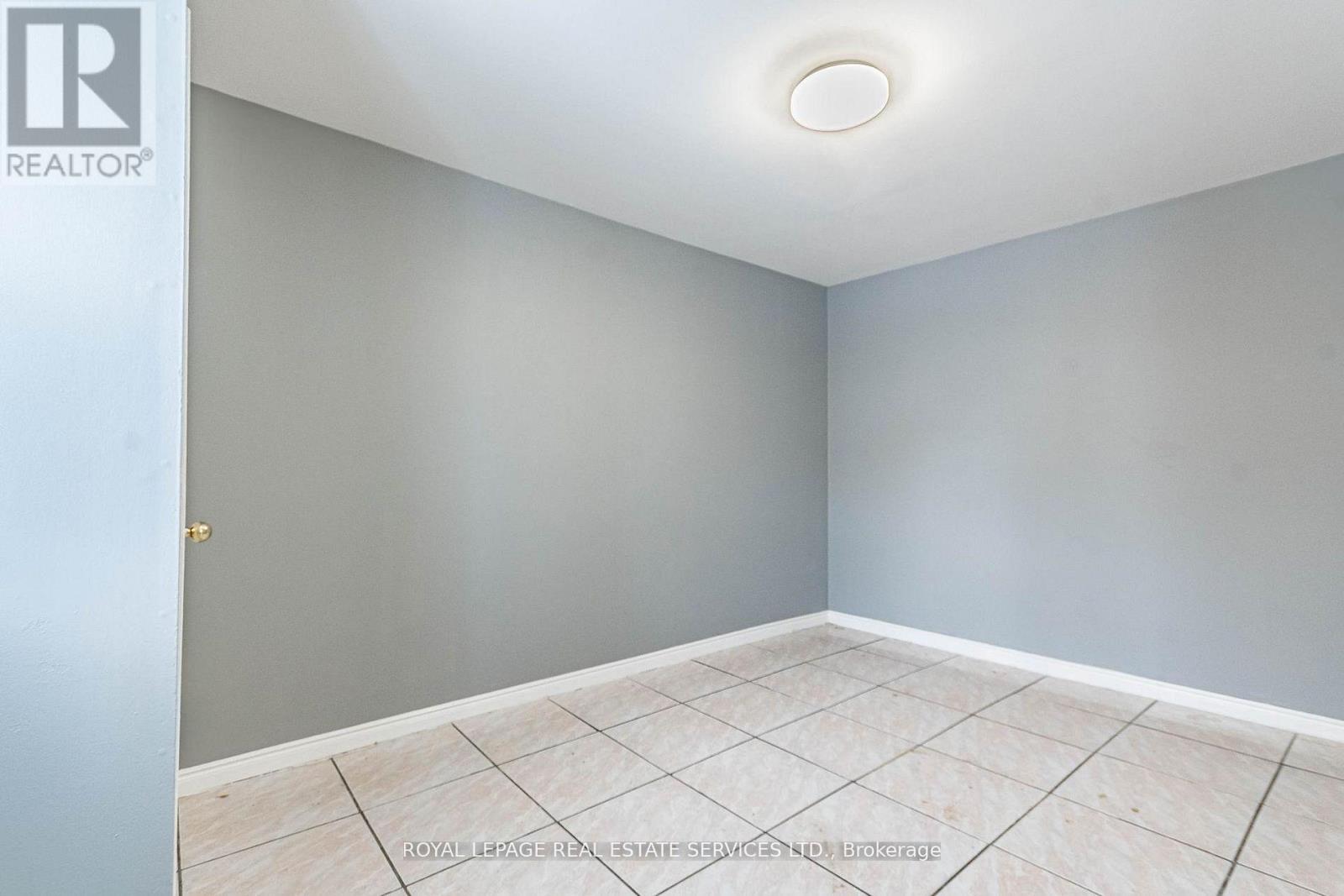 1160 Dufferin Street Property Photo 17