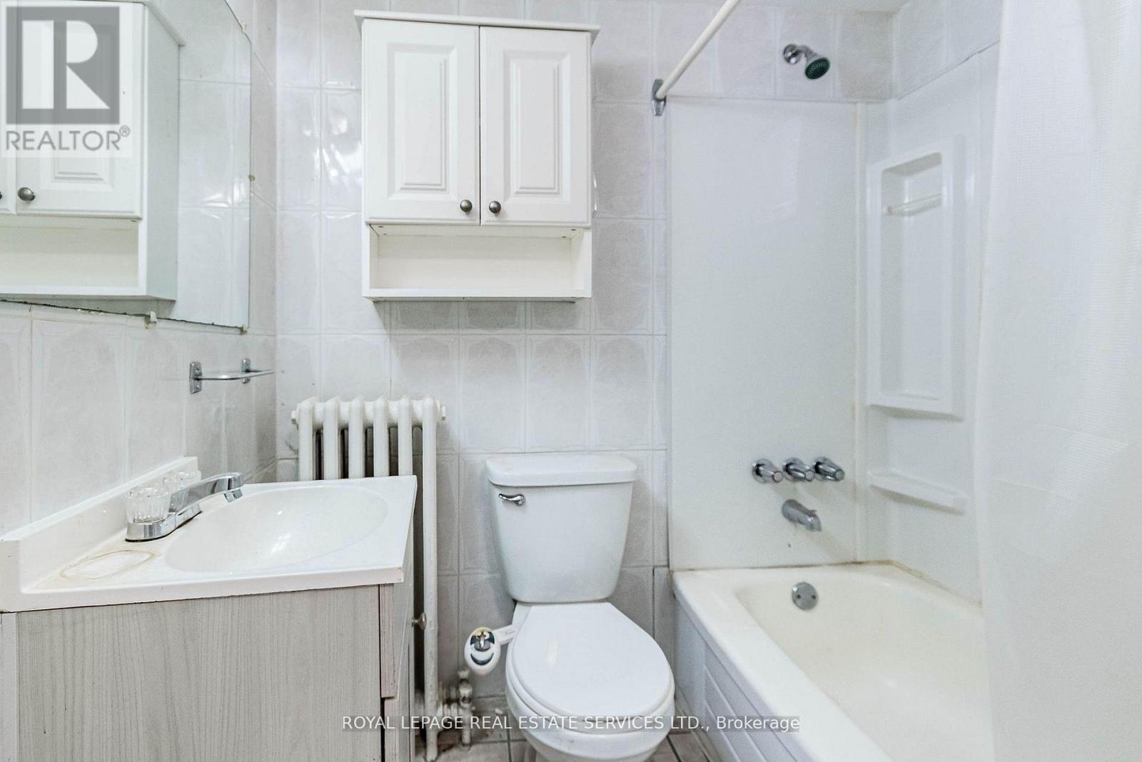 1160 Dufferin Street Property Photo 18