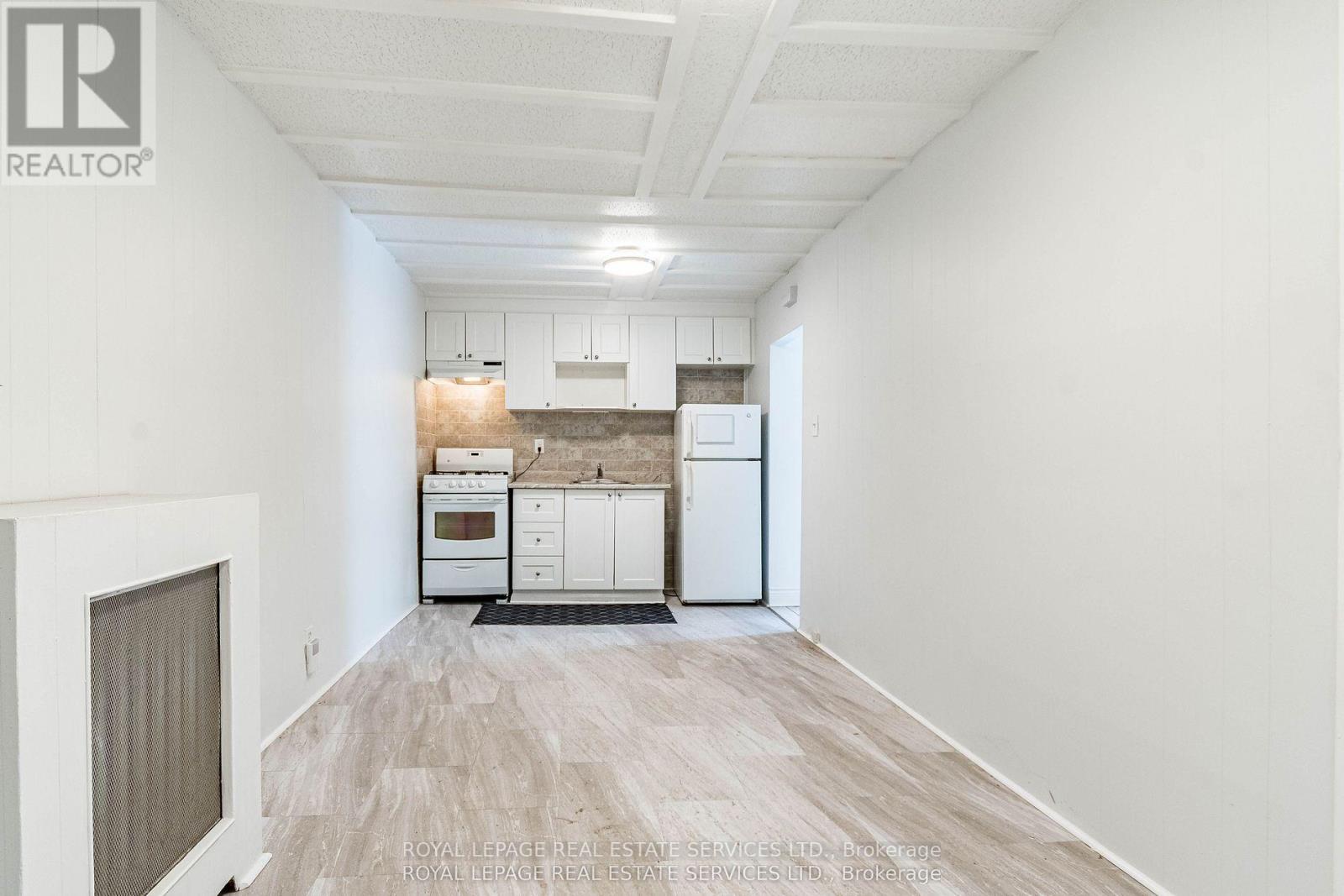 1160 Dufferin Street Property Photo 19