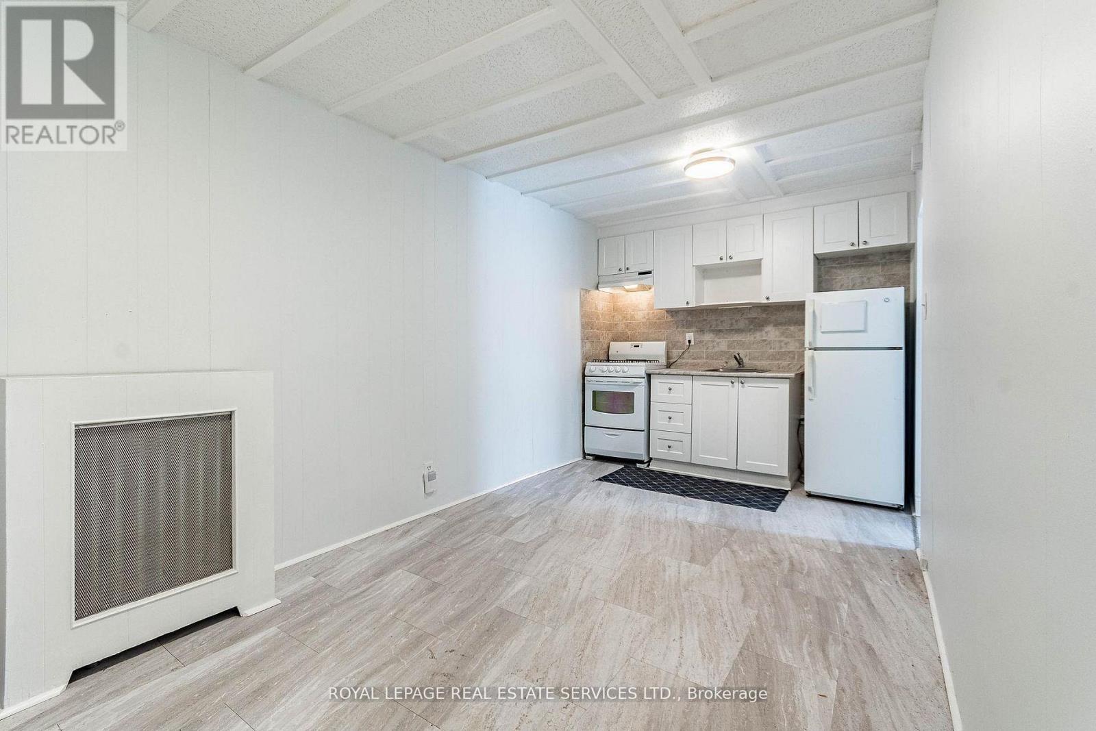 1160 Dufferin Street Property Photo 20