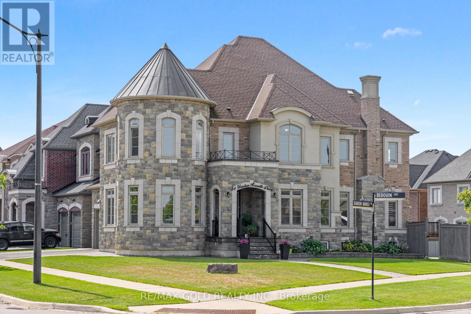 54 GORDON RANDLE DRIVE