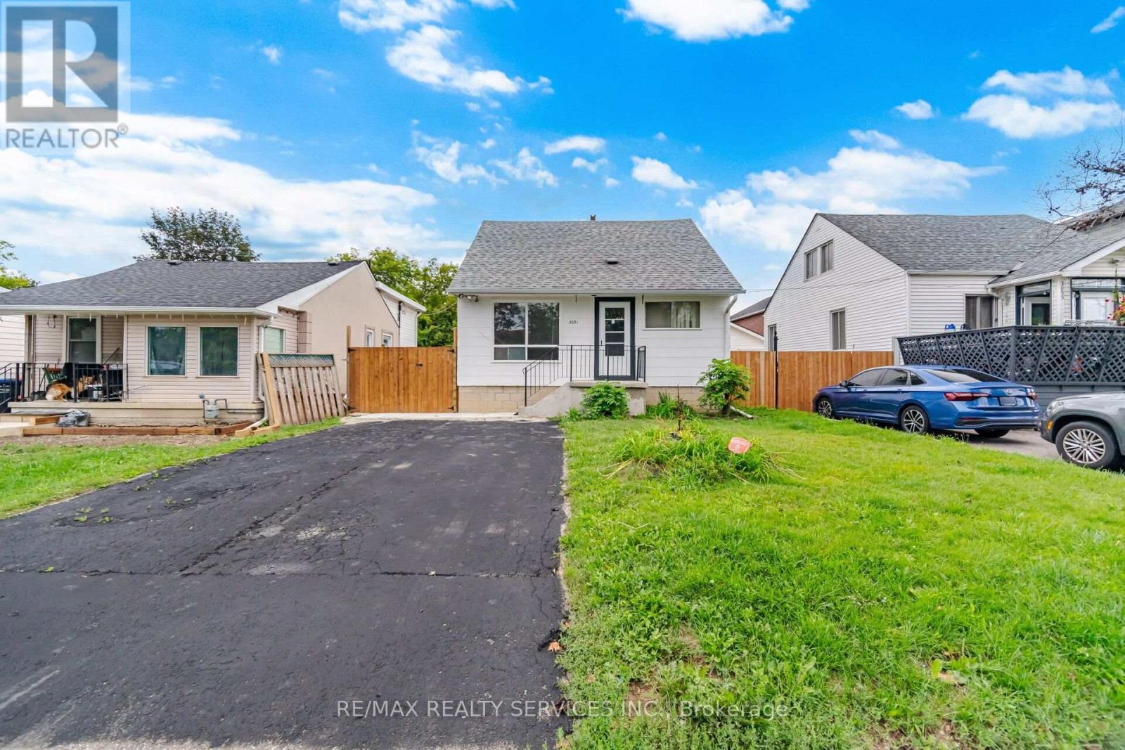 3051 CHURCHILL AVENUE Property Photo 1