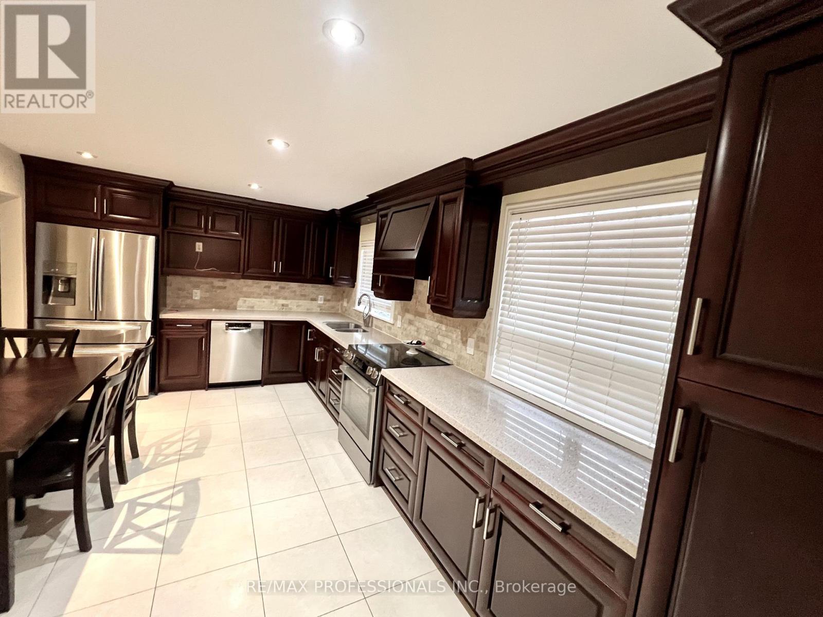 30 Lemonwood Drive Property Photo 10