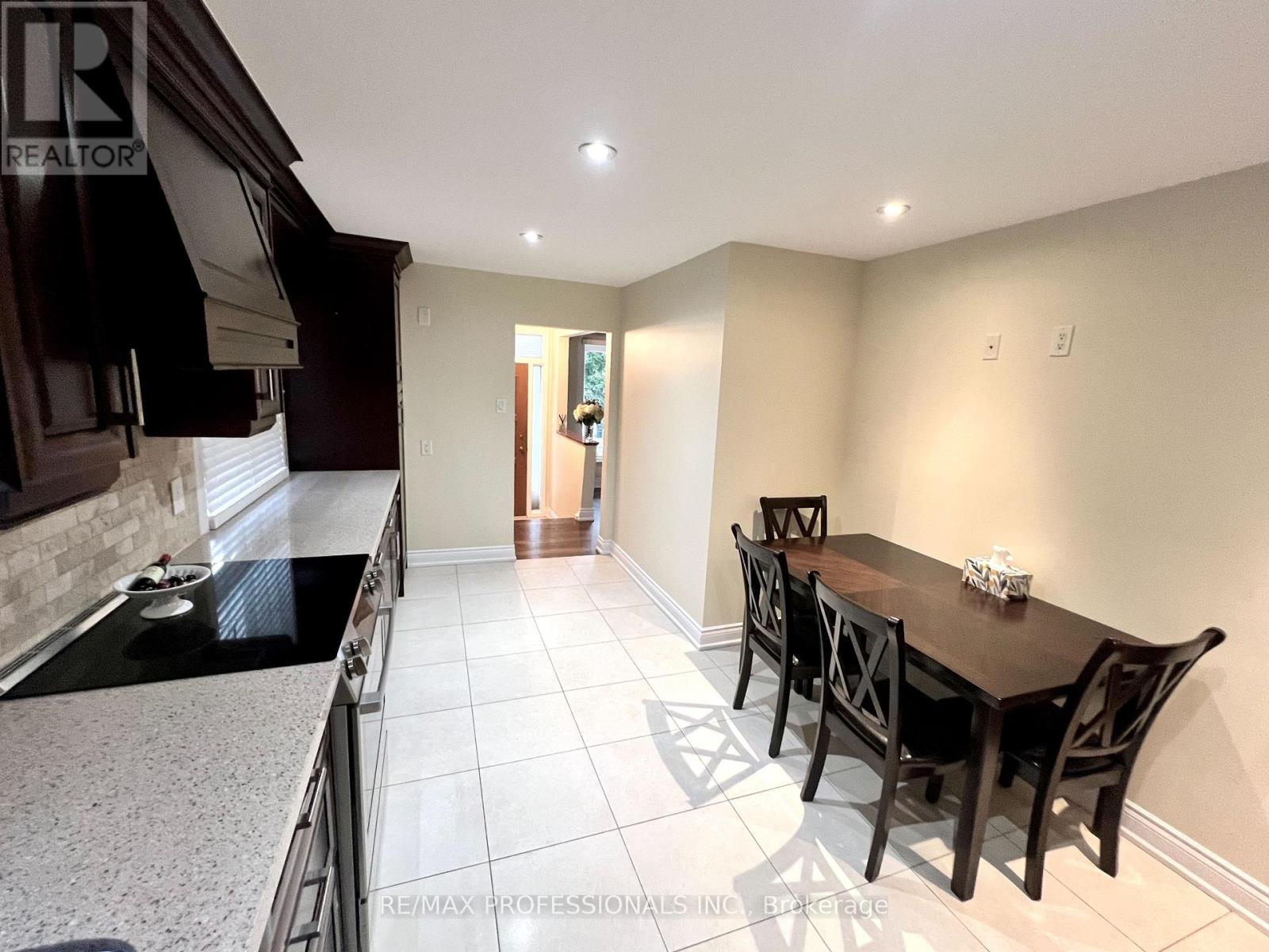 30 Lemonwood Drive Property Photo 11