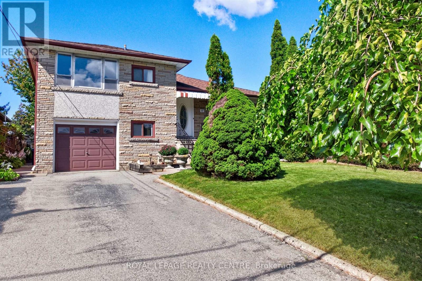 22 EUPHRASIA DRIVE