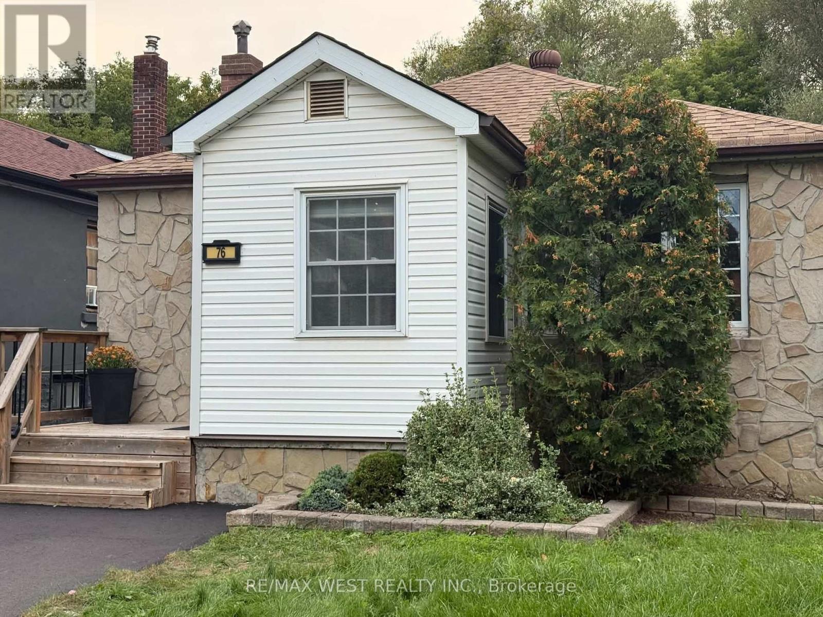 76 Laburnham Avenue Property Photo 3