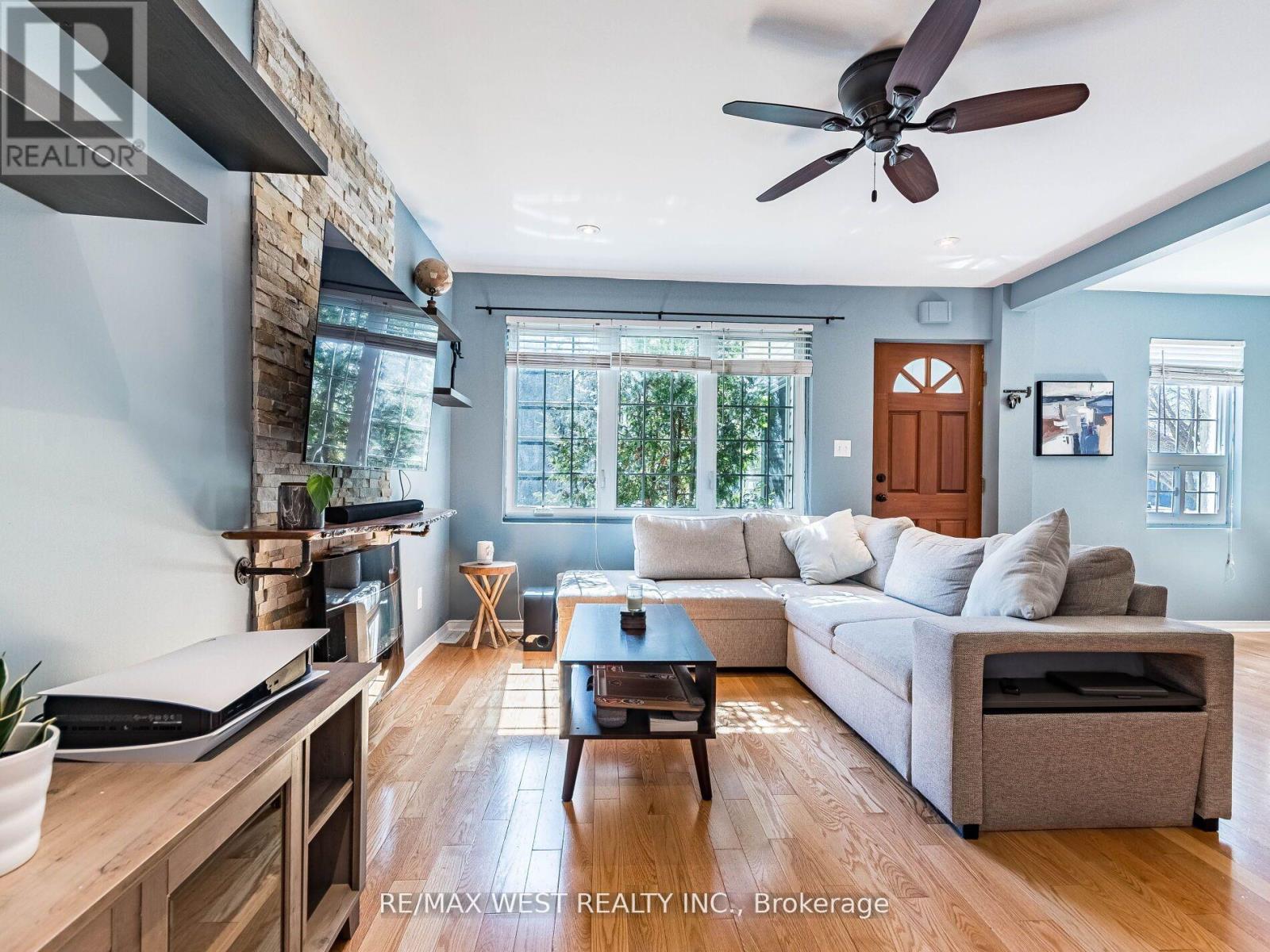 76 Laburnham Avenue Property Photo 6