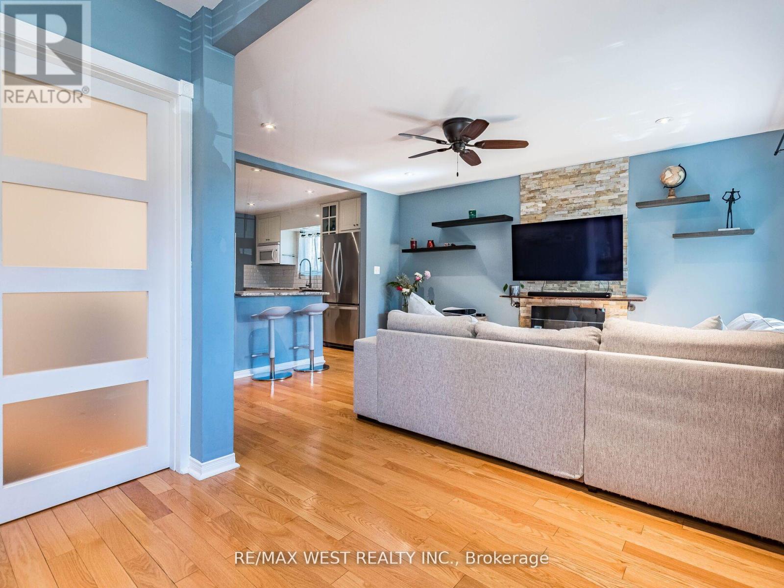 76 Laburnham Avenue Property Photo 11