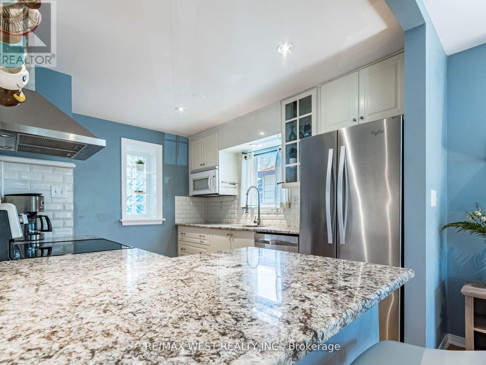 76 Laburnham Avenue Property Photo 12