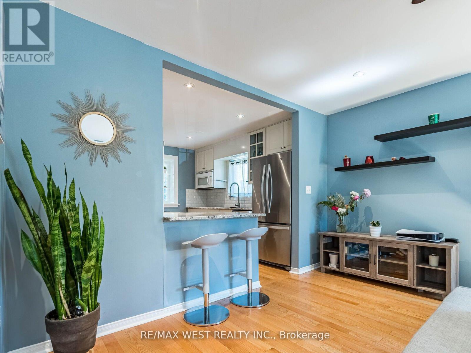 76 Laburnham Avenue Property Photo 13