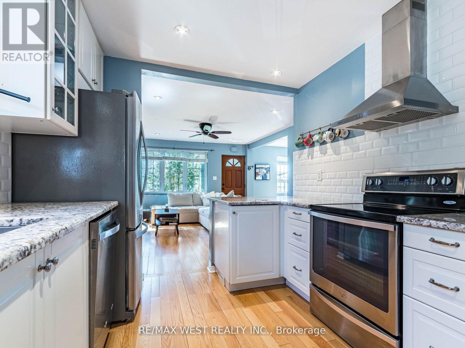 76 Laburnham Avenue Property Photo 22