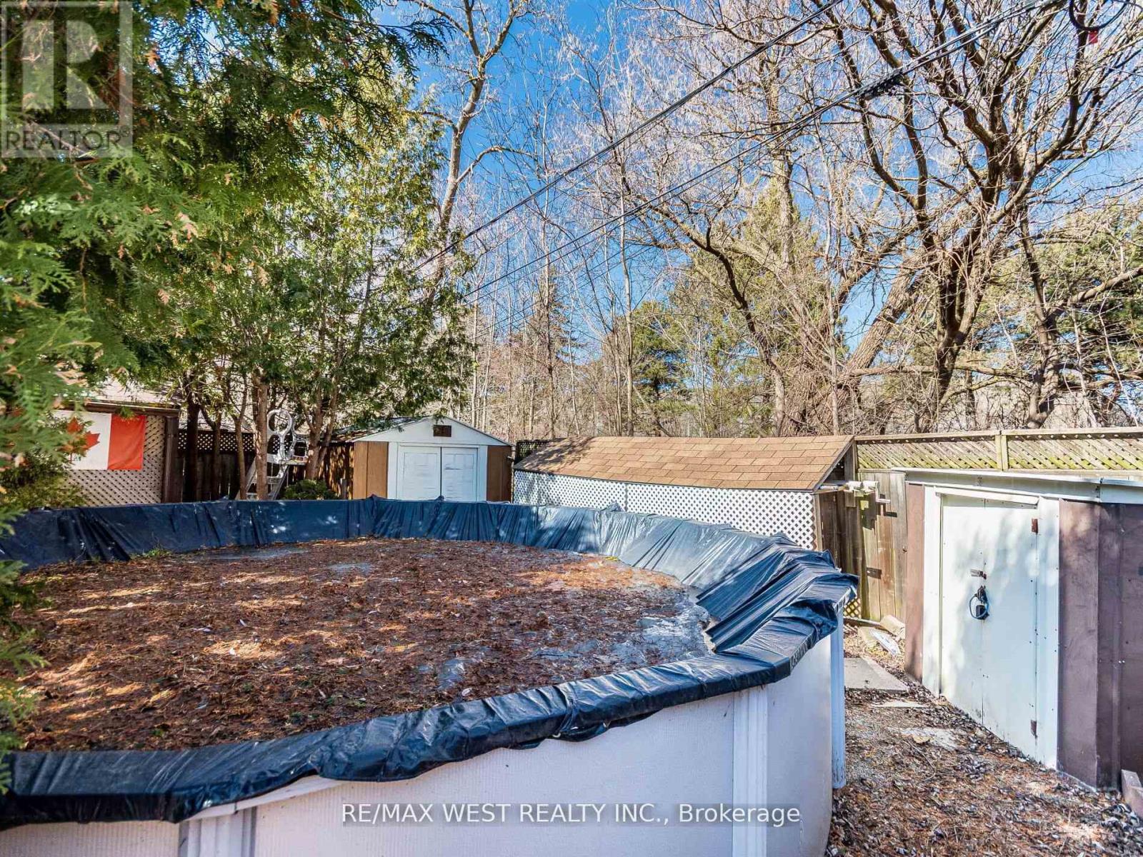 76 Laburnham Avenue Property Photo 35