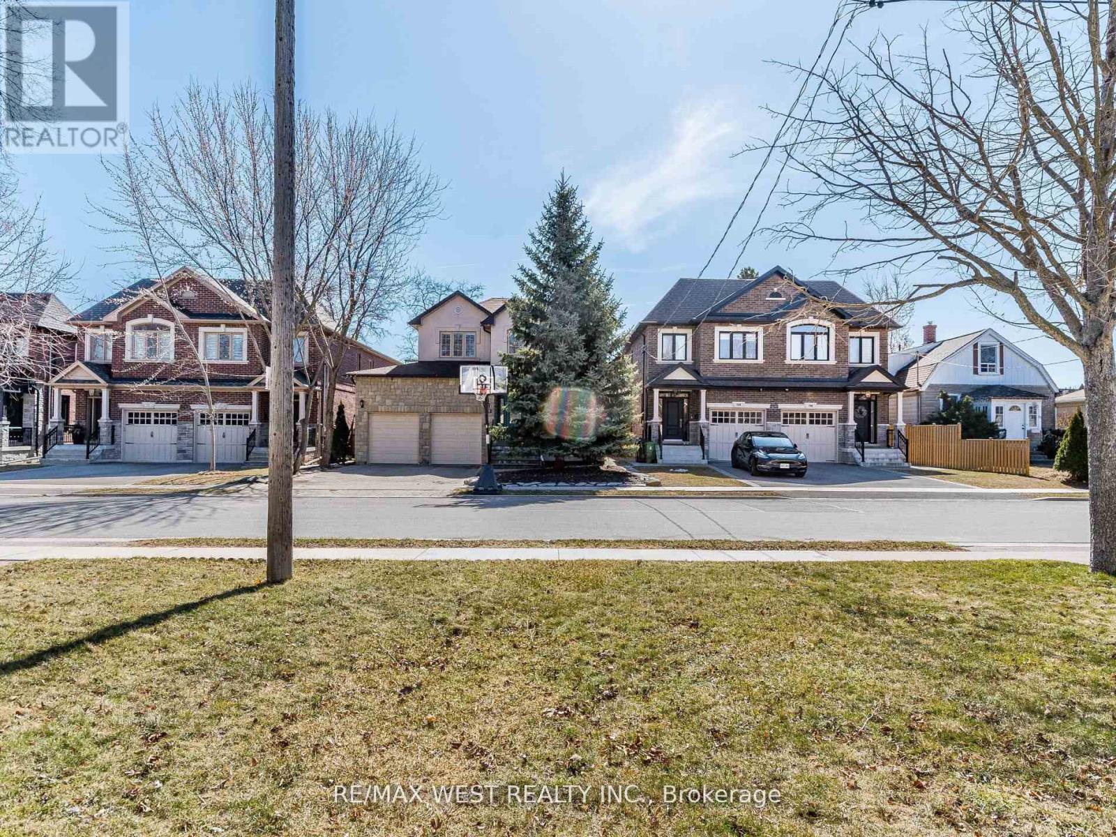 76 Laburnham Avenue Property Photo 40