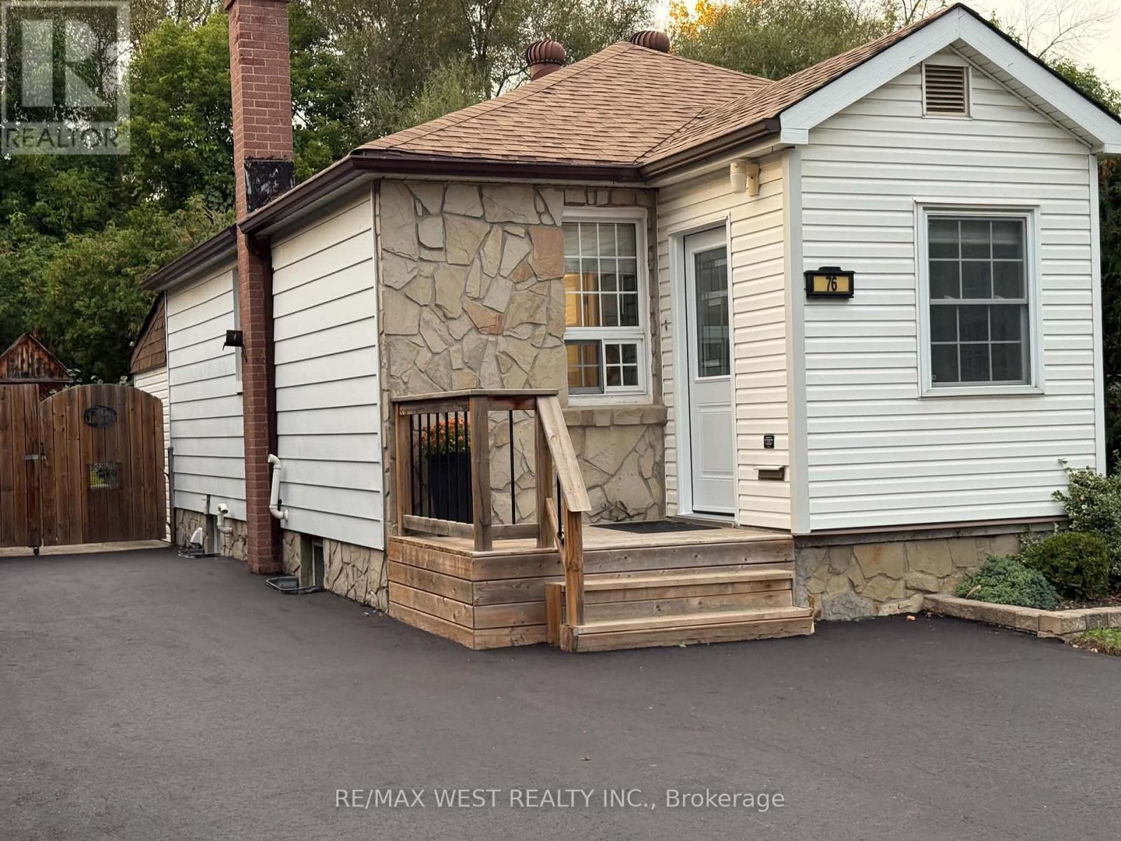 76 Laburnham Avenue Property Photo 42
