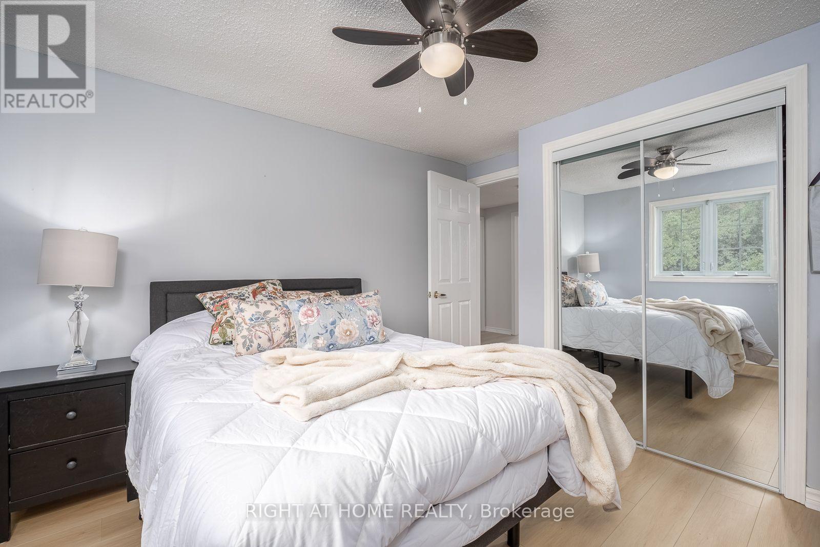 54 Niagara Place Property Photo 26