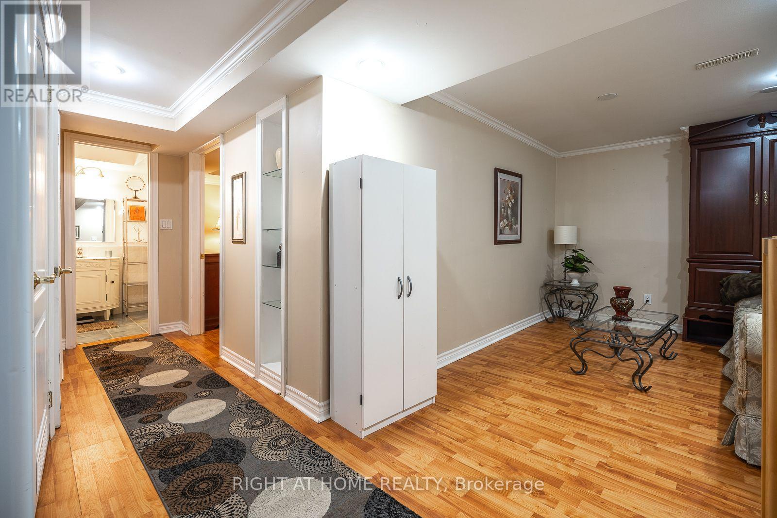54 Niagara Place Property Photo 30