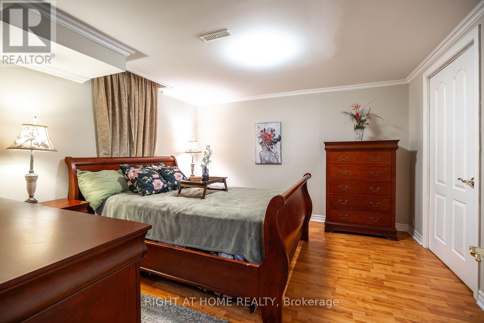 54 Niagara Place Property Photo 34