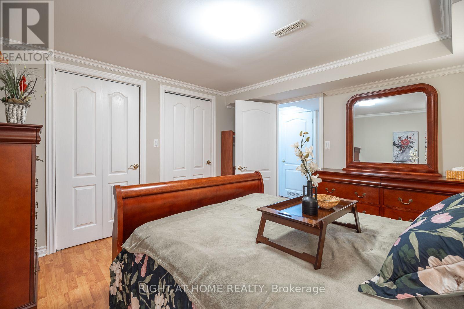 54 Niagara Place Property Photo 35