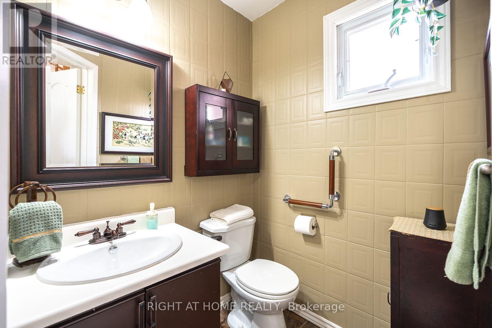 54 Niagara Place Property Photo 38