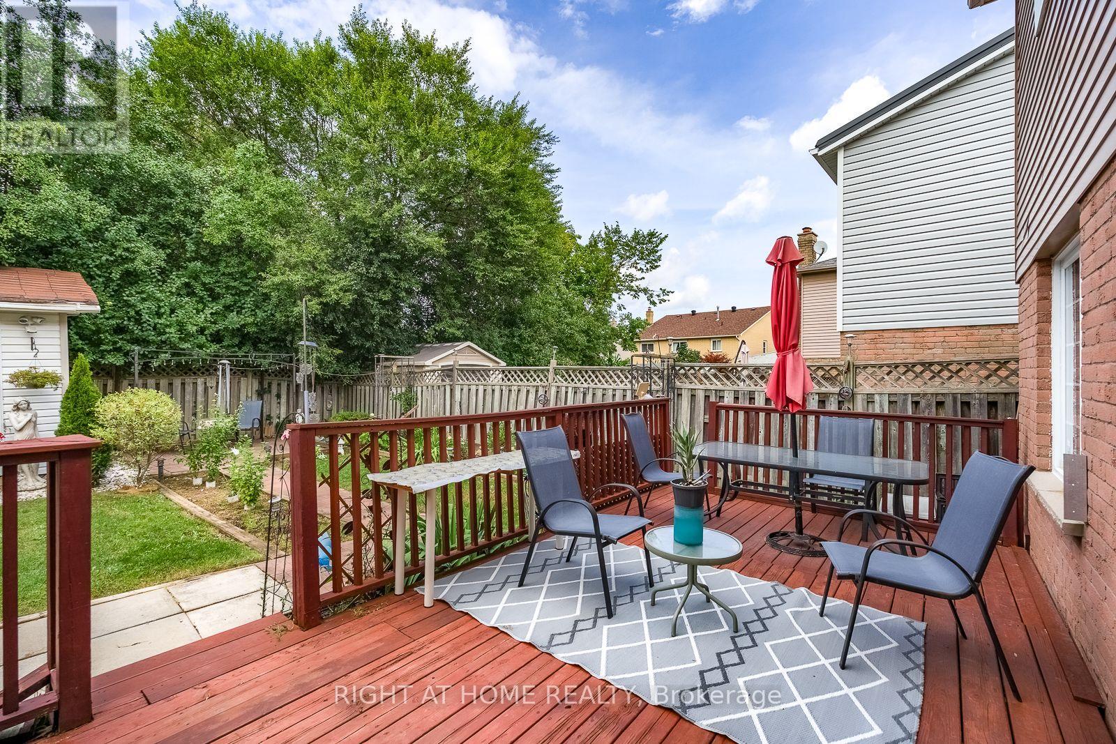 54 Niagara Place Property Photo 39
