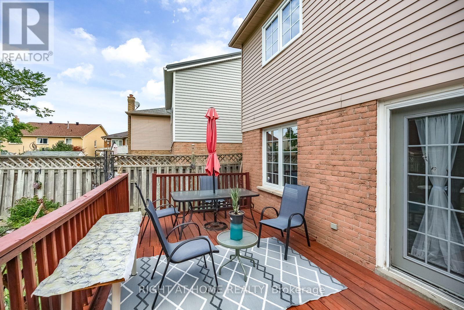 54 Niagara Place Property Photo 40