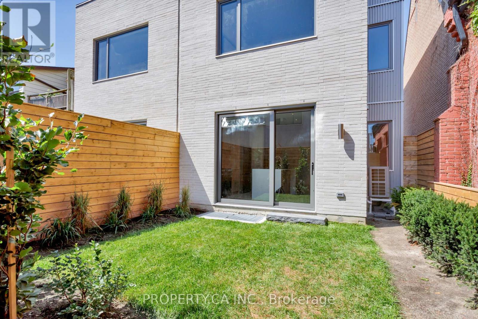 Unit #2 - 301 Keele Street Property Photo 4