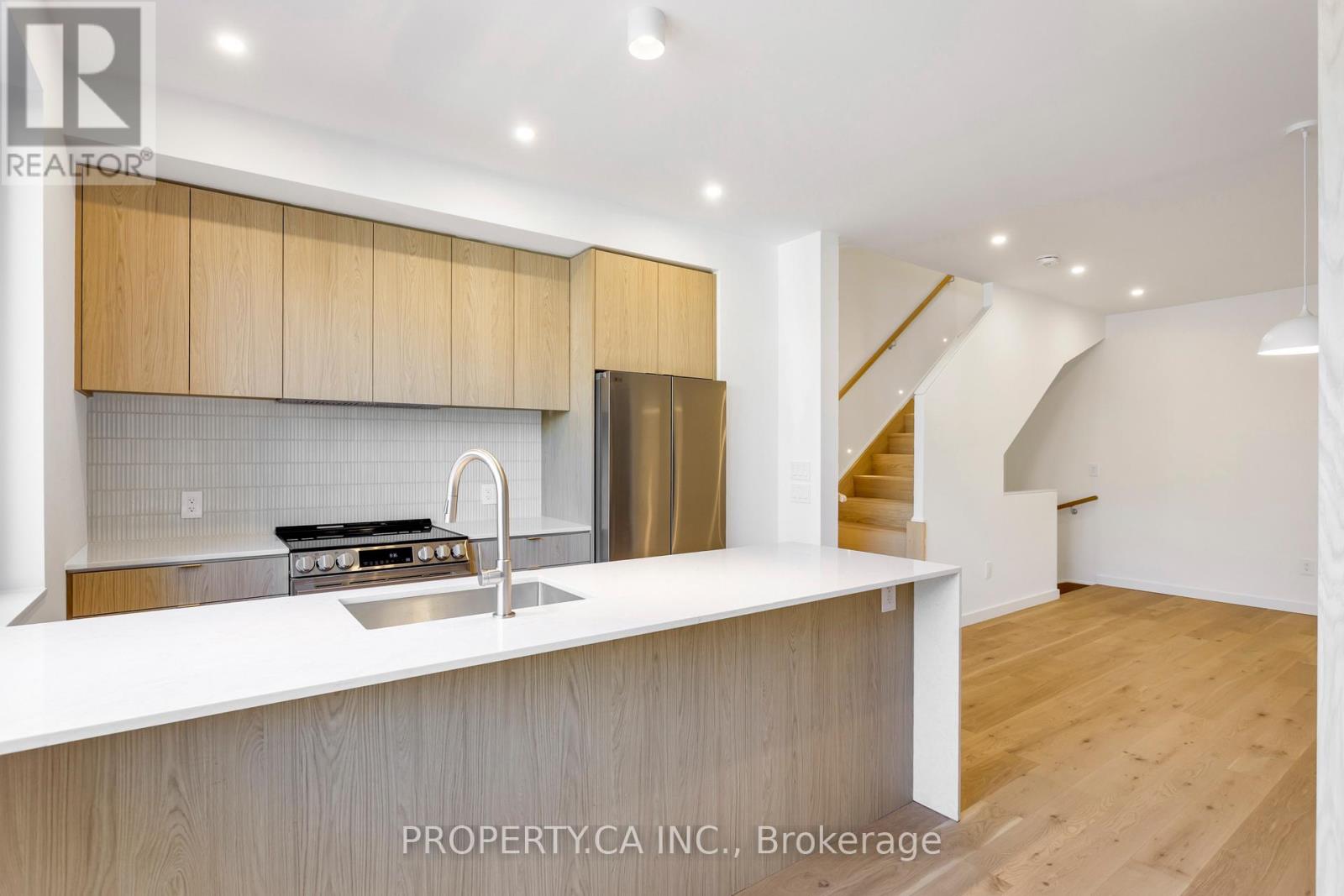 Unit #3 - 301 Keele Street Property Photo 4