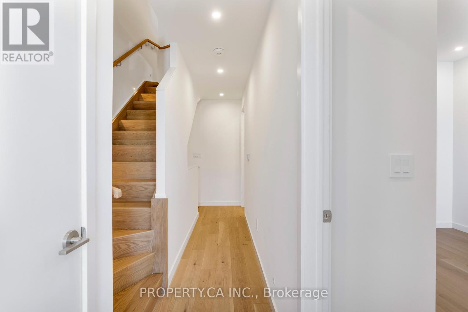 Unit #3 - 301 Keele Street Property Photo 13
